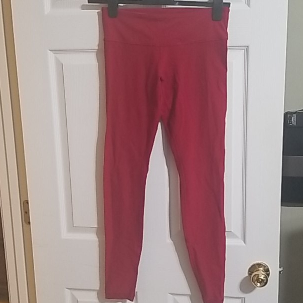 Lululemon Wunder Under Reversible size 8